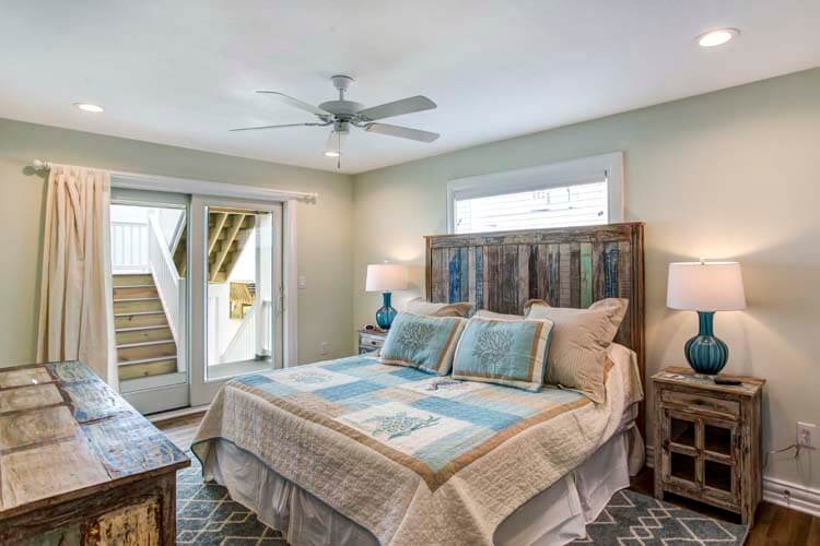 1st Floor SE King with Private Bath