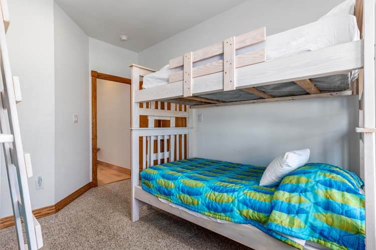 1st Floor Twin Bunks Bedroom