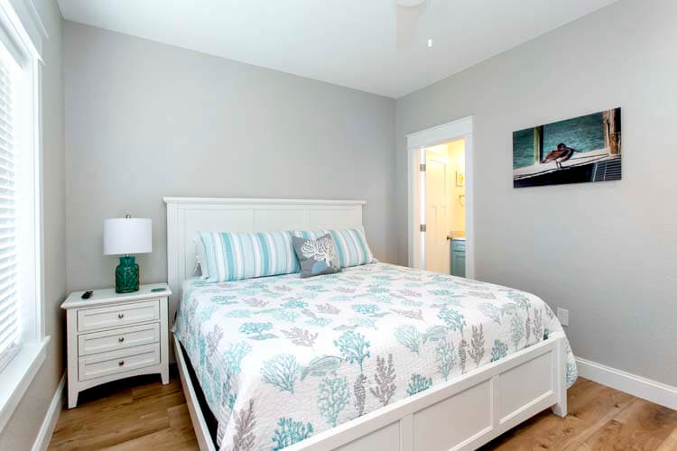 1st Floor King with Private Bath