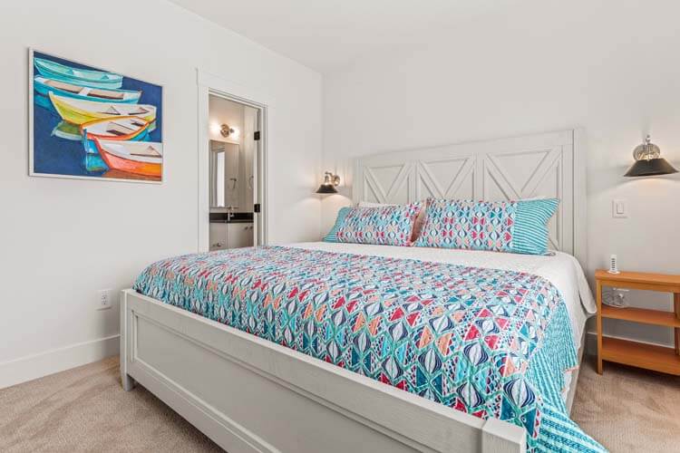 1st Floor King with Private Bath