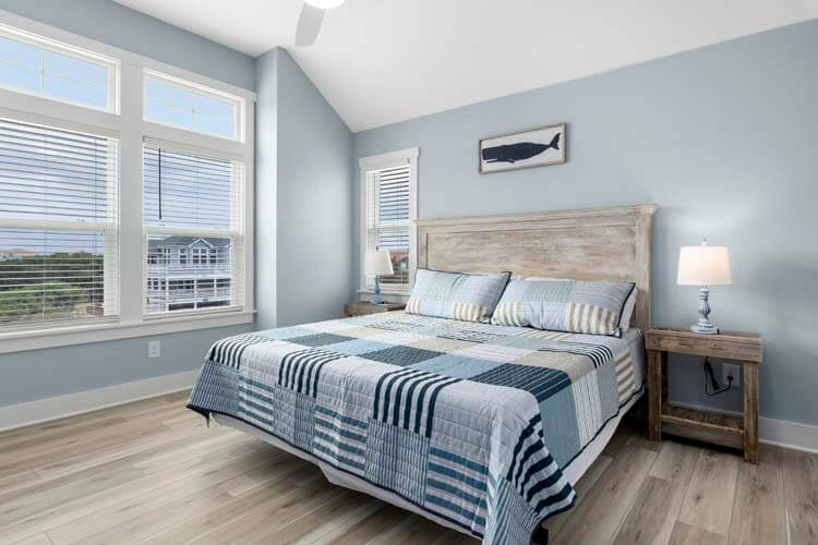 2nd Floor King with Private Bath