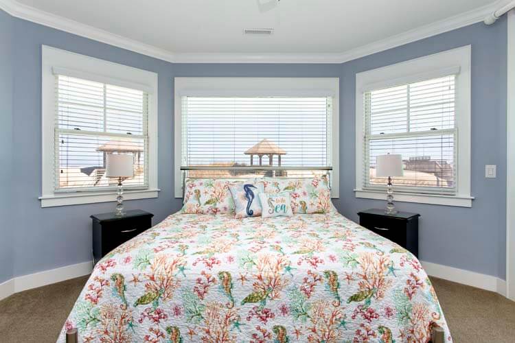 1st Floor King with Private Bath