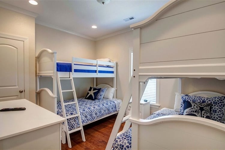 1st Floor Pyramid Bunks with Shared Bath