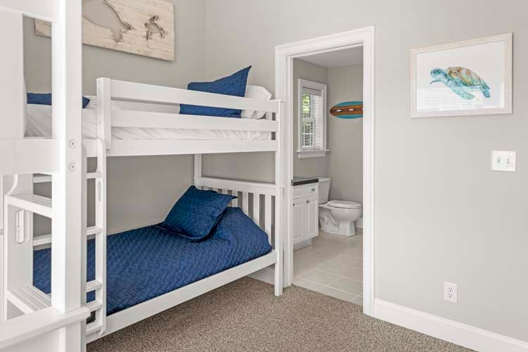 1st Floor Twin Bunks with Shared Bath (5)