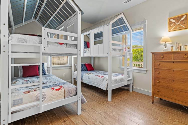 Ground Floor Twin Bunks with Private Bath