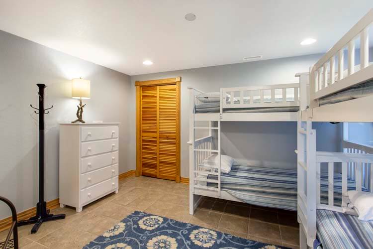 Ground Floor Twin Bunks with Shared Bath
