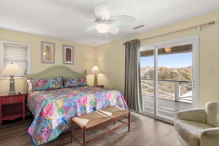 1st Floor King with Private Bath