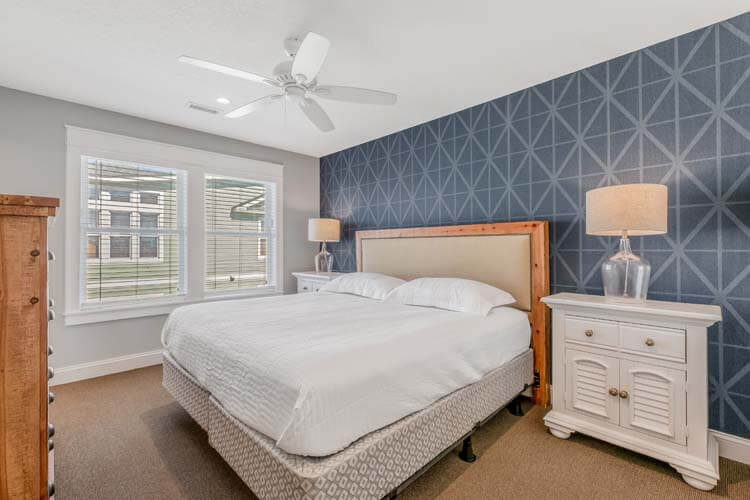 2nd Floor King with Private Bath