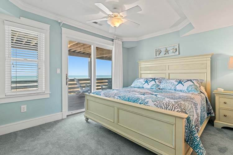 1st Floor King with Private Bath