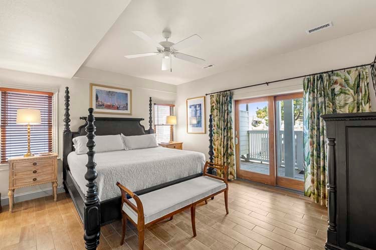 Ground Floor King with Private Bath