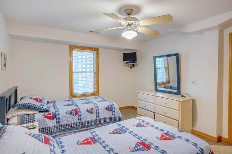 Ground Floor Two Twins with Shared Bath