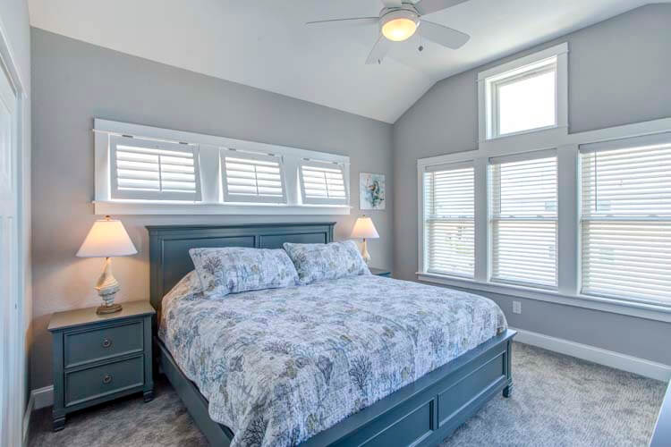 2nd Floor King with Private Bath