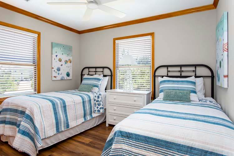 1st Floor Twins Bedroom