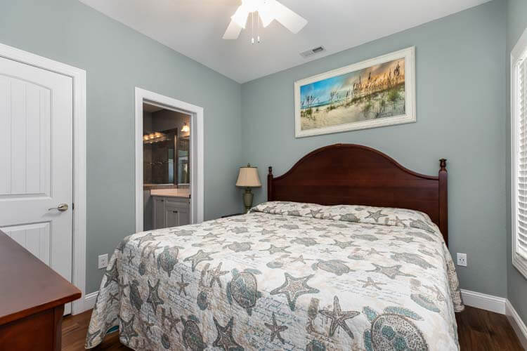 Ground Floor King with Private Bath (1)