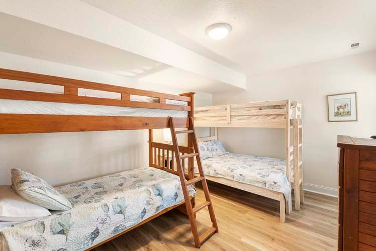 1st Floor Pyramid & Twin Bunk Bedroom