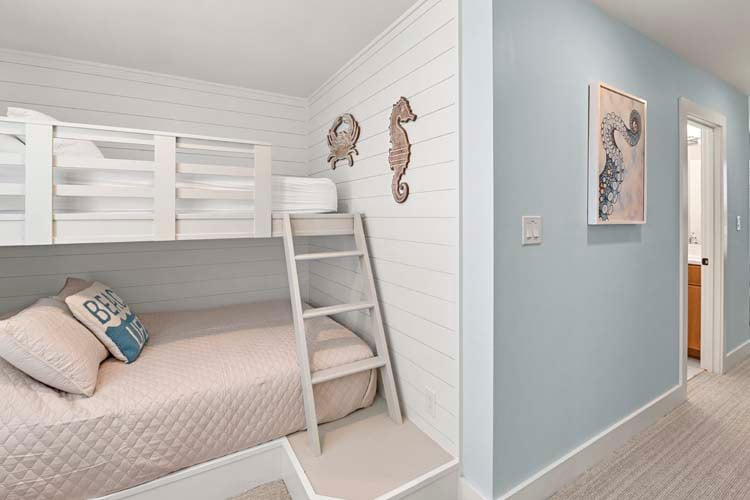 1st Floor Bunk Room with Private Bath | Infinity
