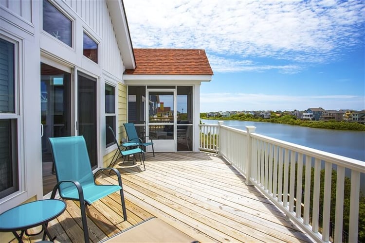 2nd Floor Deck