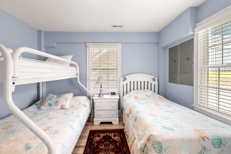 Ground Floor Pyramid Bunk & Twin with Shared Bath