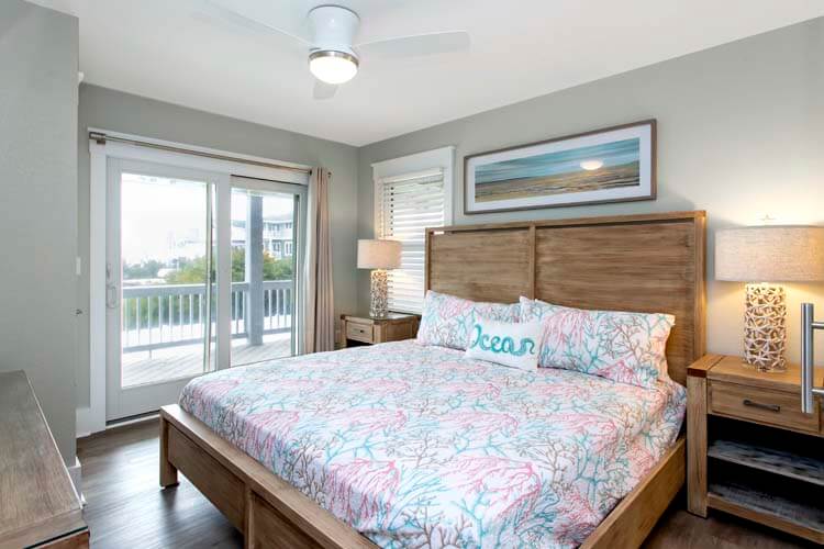 1st Floor King with Private Bath