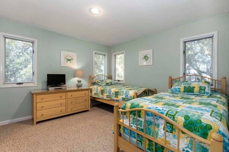 1st Floor Twins with Shared Bath