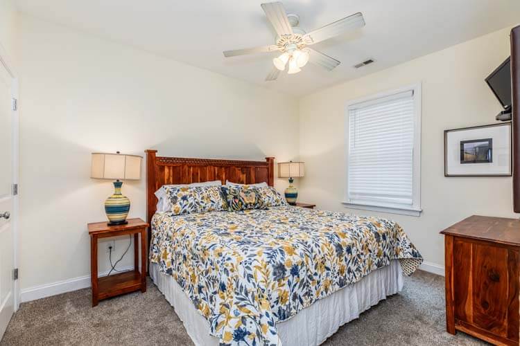 Ground Floor King with Private Bath