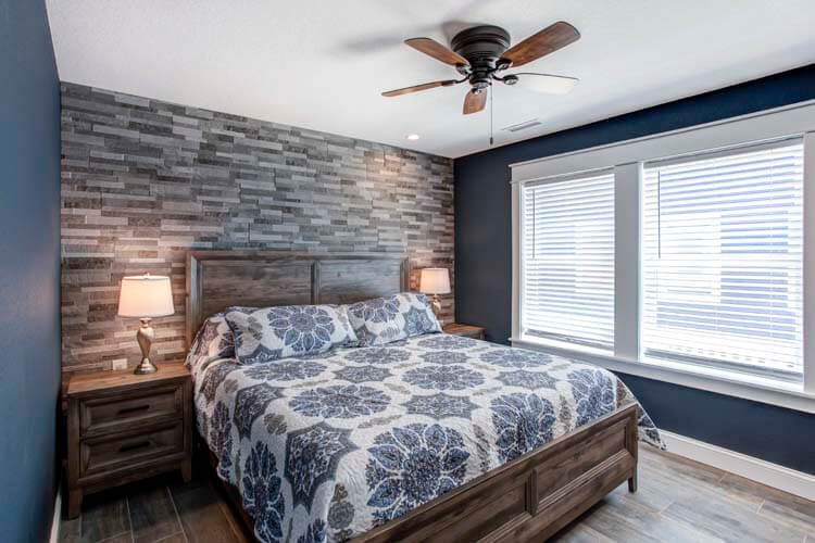 Ground Floor King with Private Bath (11)