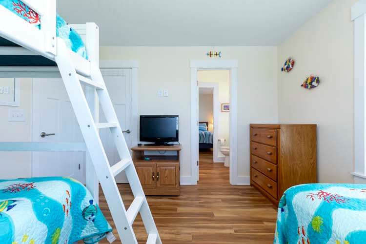 1st Floor Twin Bunk & Twin with Shared Bath