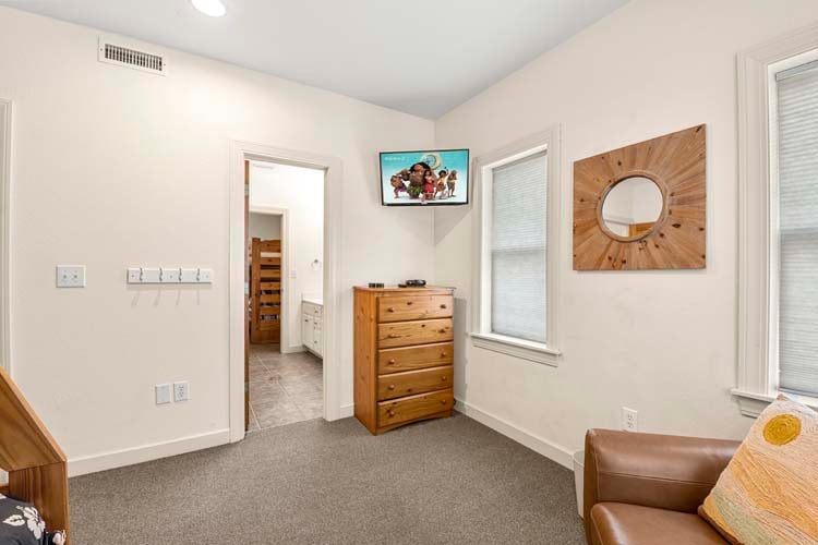 Ground Floor Pyramid Bunk with Shared Bath (11)