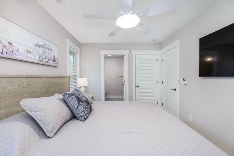 2nd Floor King with Private Bath (2)