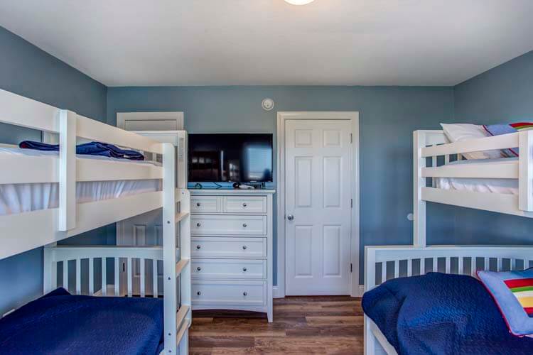 1st Floor Pyramid & Twin Bunk Bedroom