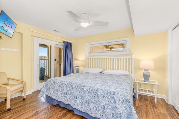 Ground Floor King with Private Bath