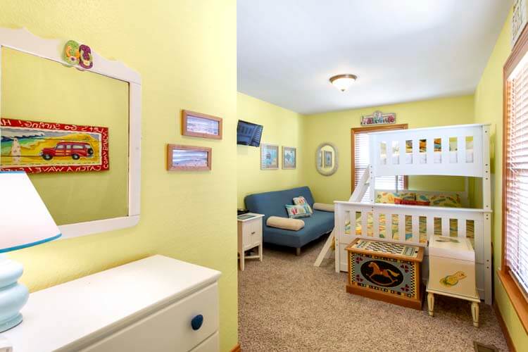 1st Floor Pyramid Bunk and Futon with Private Bath