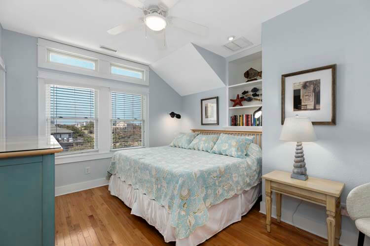 2nd Floor King with Private Bath