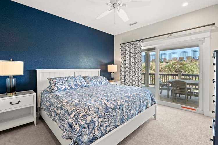 Ground Floor King with Private Bath (23)