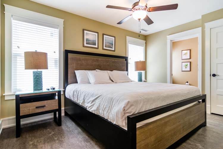 Ground Floor King with Private Bath #18