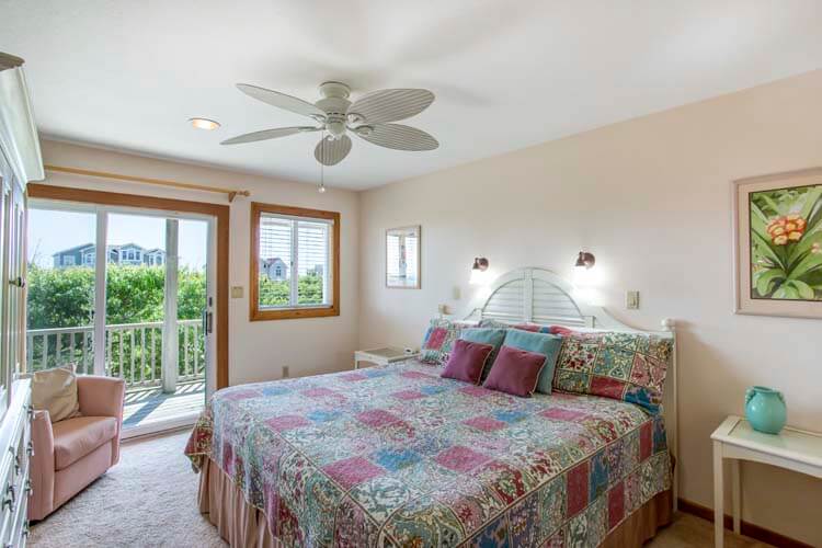 1st Floor King with Private Bath