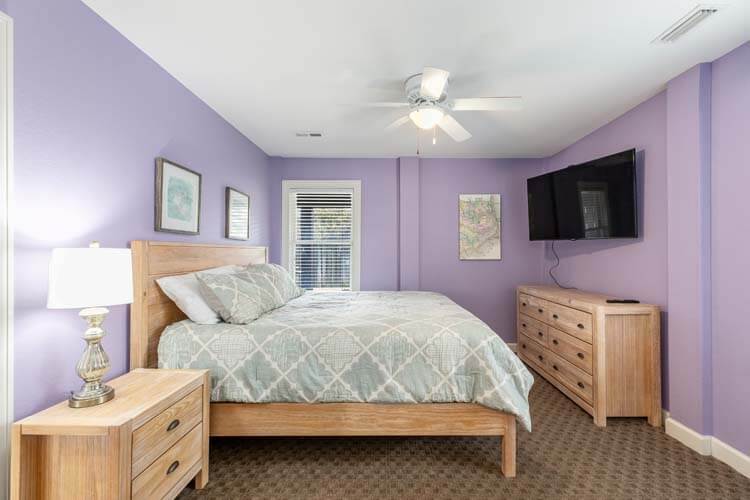 Ground Floor King with Private Bath