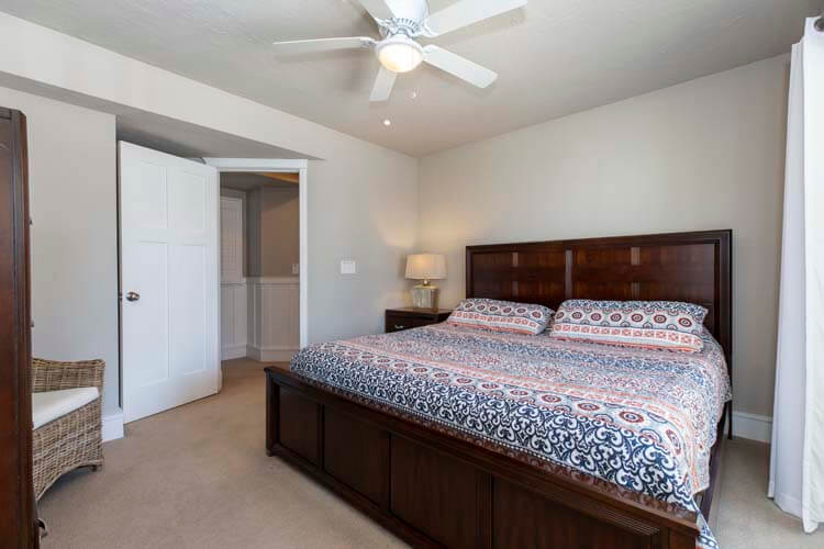 1st Floor King with Private Bath