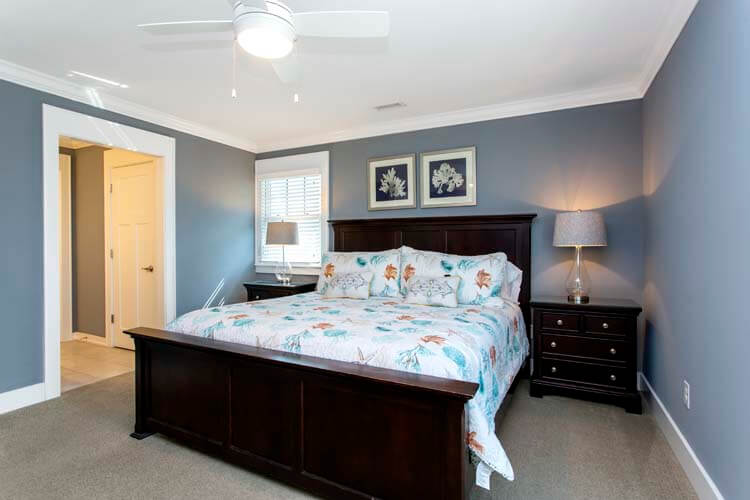 2nd Floor King with Private Bath