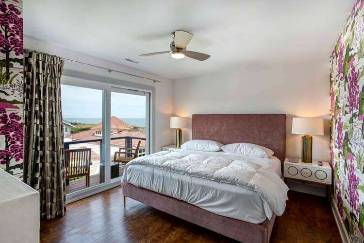 2nd Floor King with Private Bath (N)