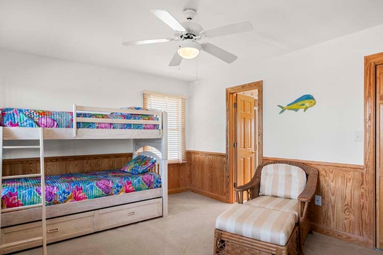 1st Floor Twin Bunk/Trundle with Shared Bath