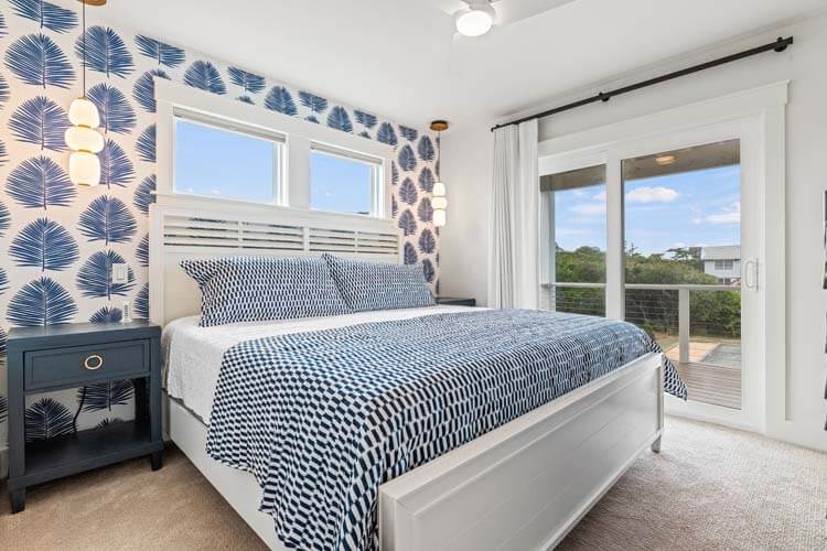 1st Floor King with Private Bath