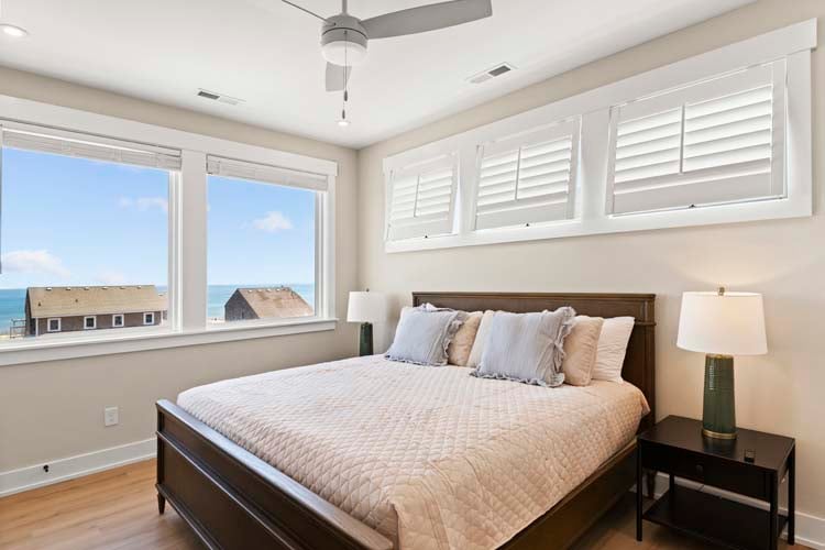 3rd Floor King with Private Bath