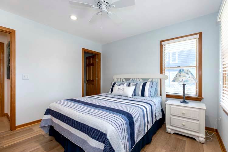 1st Floor Queen with Private Bath