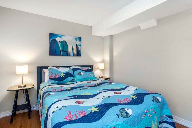 Ground Floor Queen with Private Bath