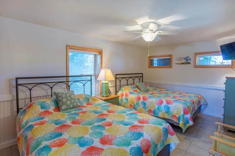 Ground Floor Queens with Shared Bath