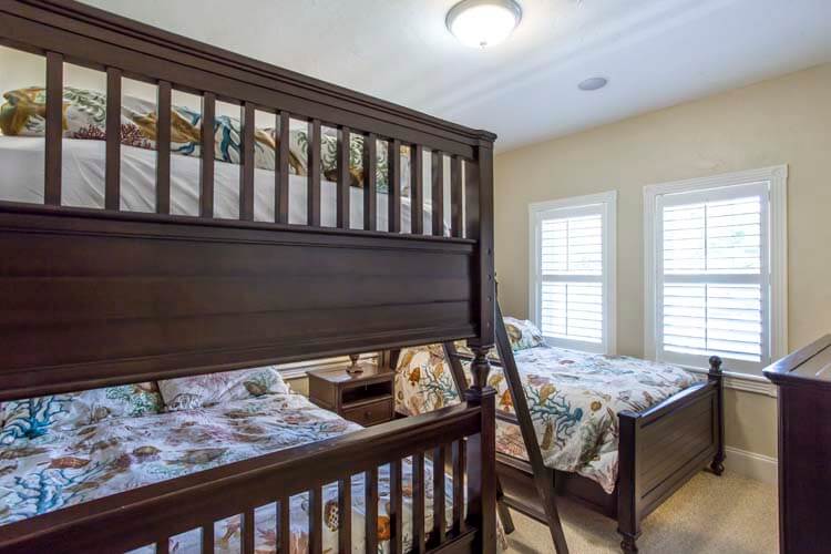 Ground Floor Double/Double Bunk with Private Bath