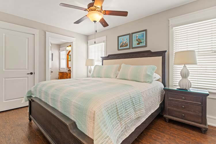 2nd Floor King with Private Bath