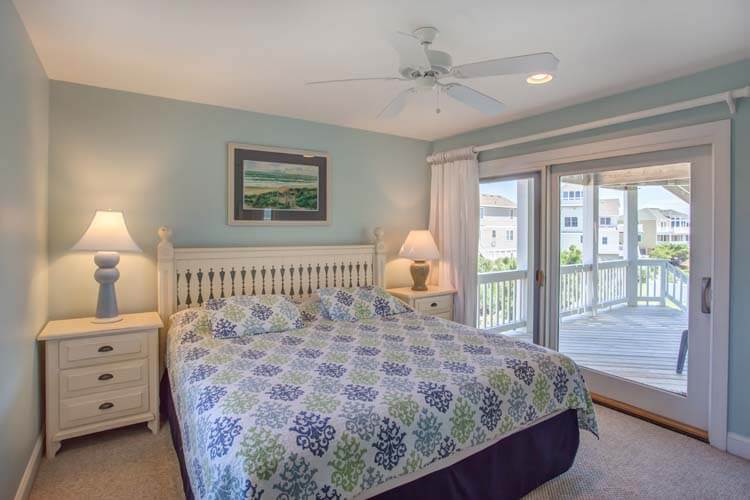 1st Floor King with Private Bath