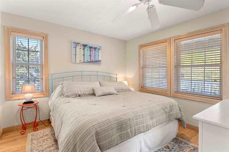 1st Floor King with Shared Bath